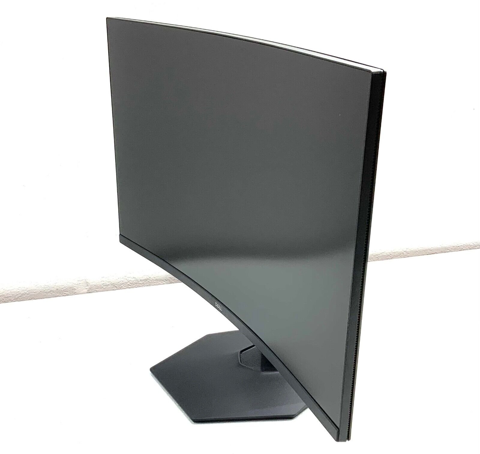 Experience Stunning Picture Quality with Dell S3222HG 32Inch Smart TV