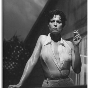 sigourney-weaver-canvas-poster